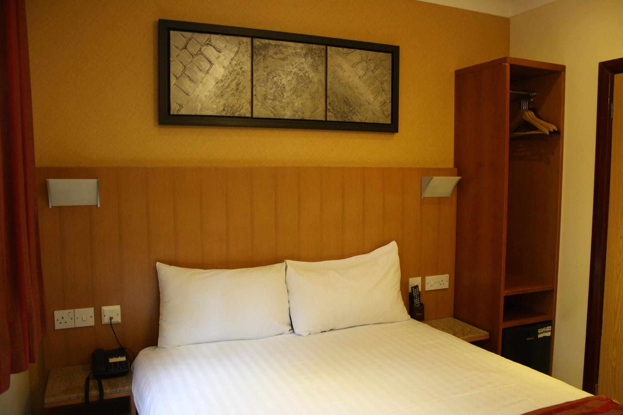 Eurotraveller Hotel- Express London Exterior photo