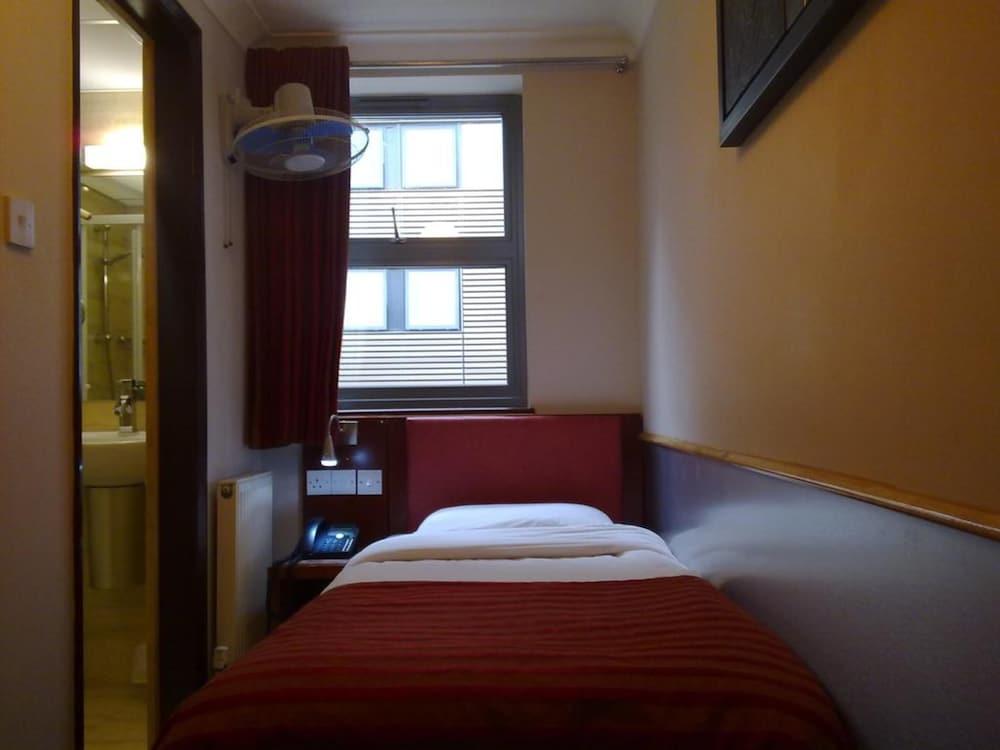 Eurotraveller Hotel- Express London Exterior photo