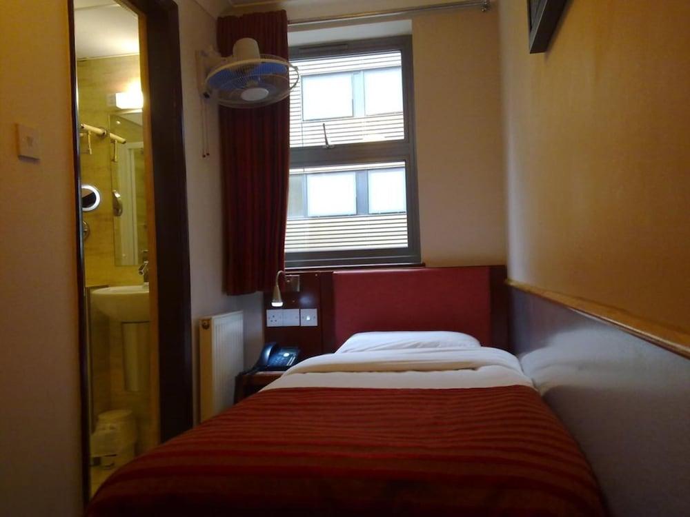 Eurotraveller Hotel- Express London Exterior photo