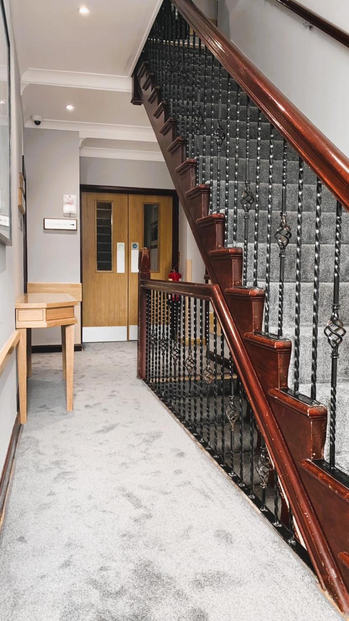Eurotraveller Hotel- Express London Exterior photo