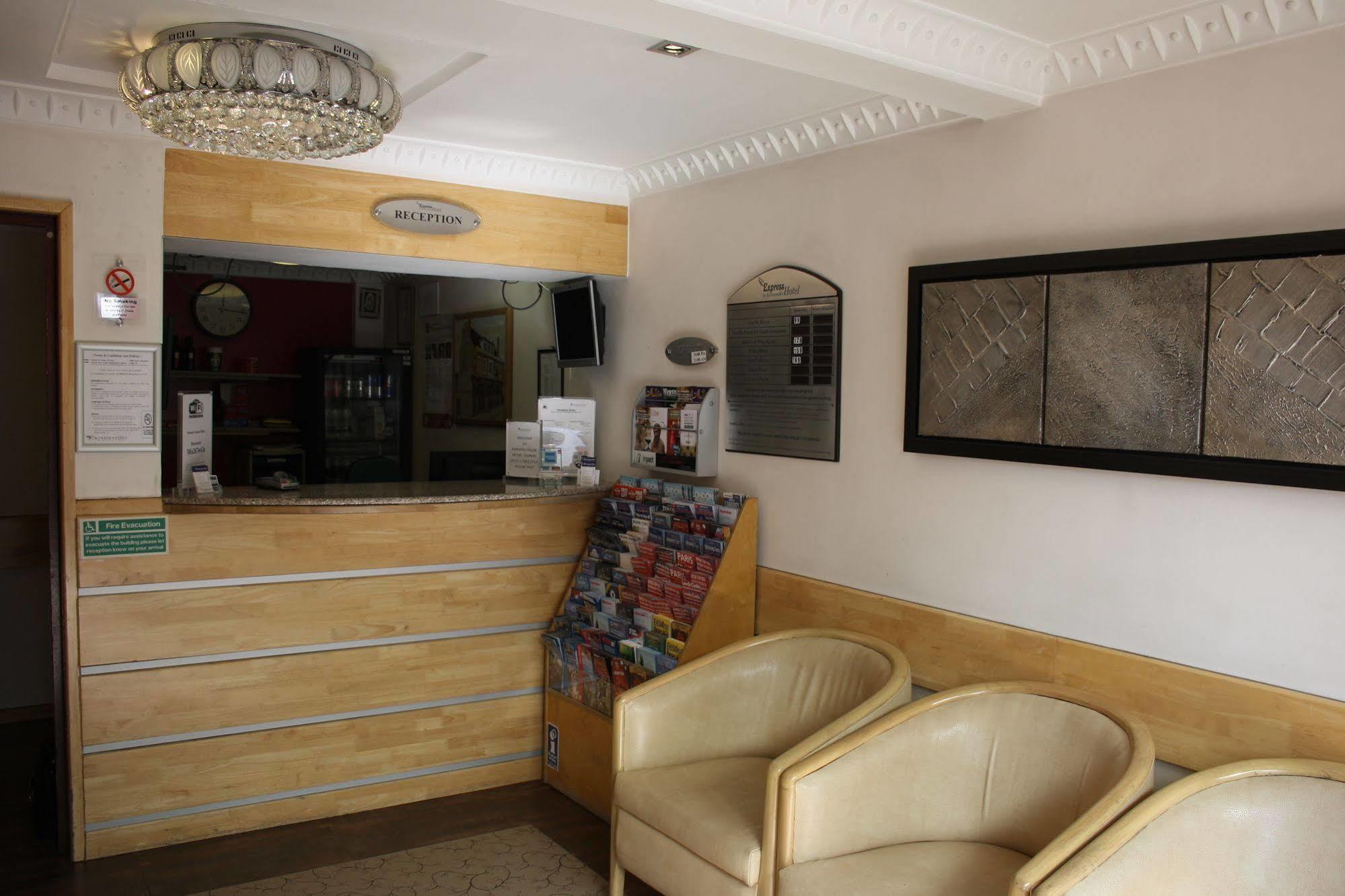 Eurotraveller Hotel- Express London Exterior photo