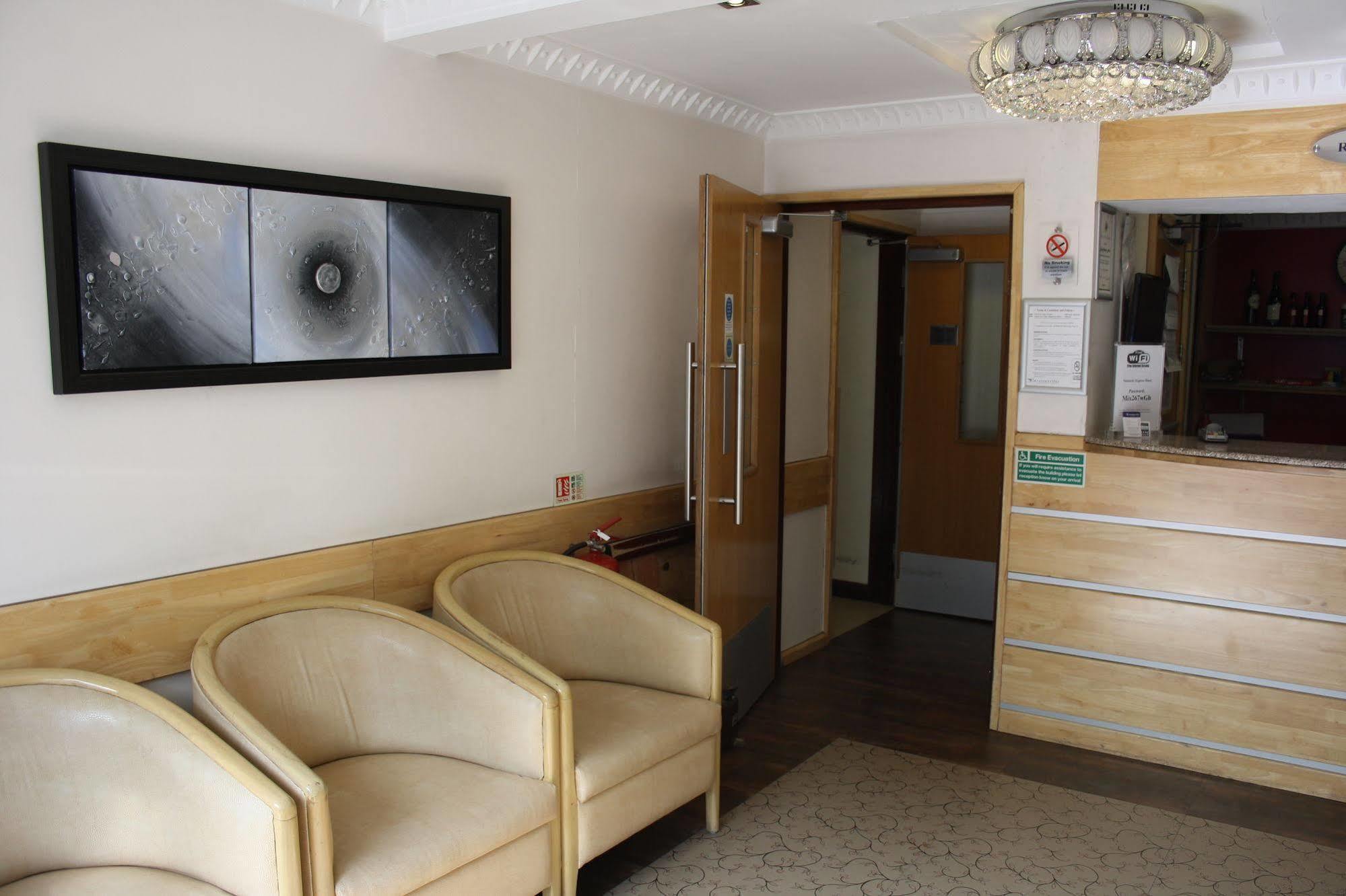 Eurotraveller Hotel- Express London Exterior photo