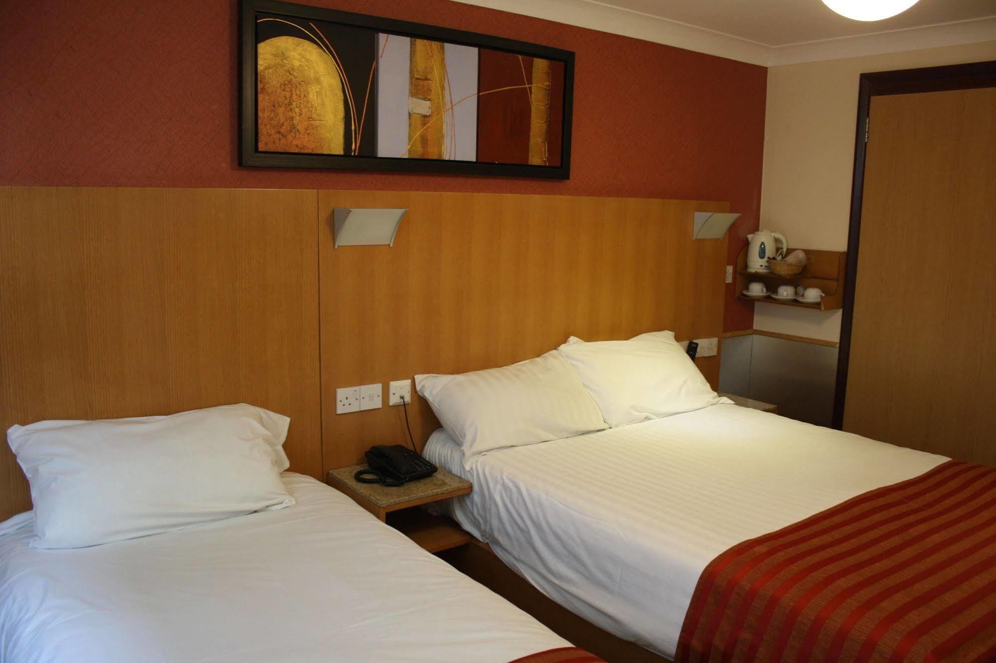 Eurotraveller Hotel- Express London Exterior photo