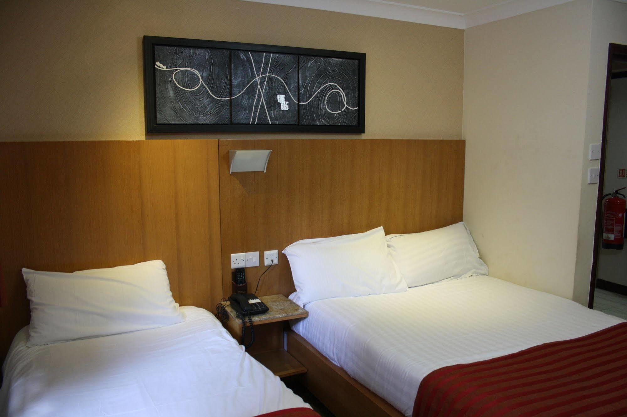 Eurotraveller Hotel- Express London Exterior photo