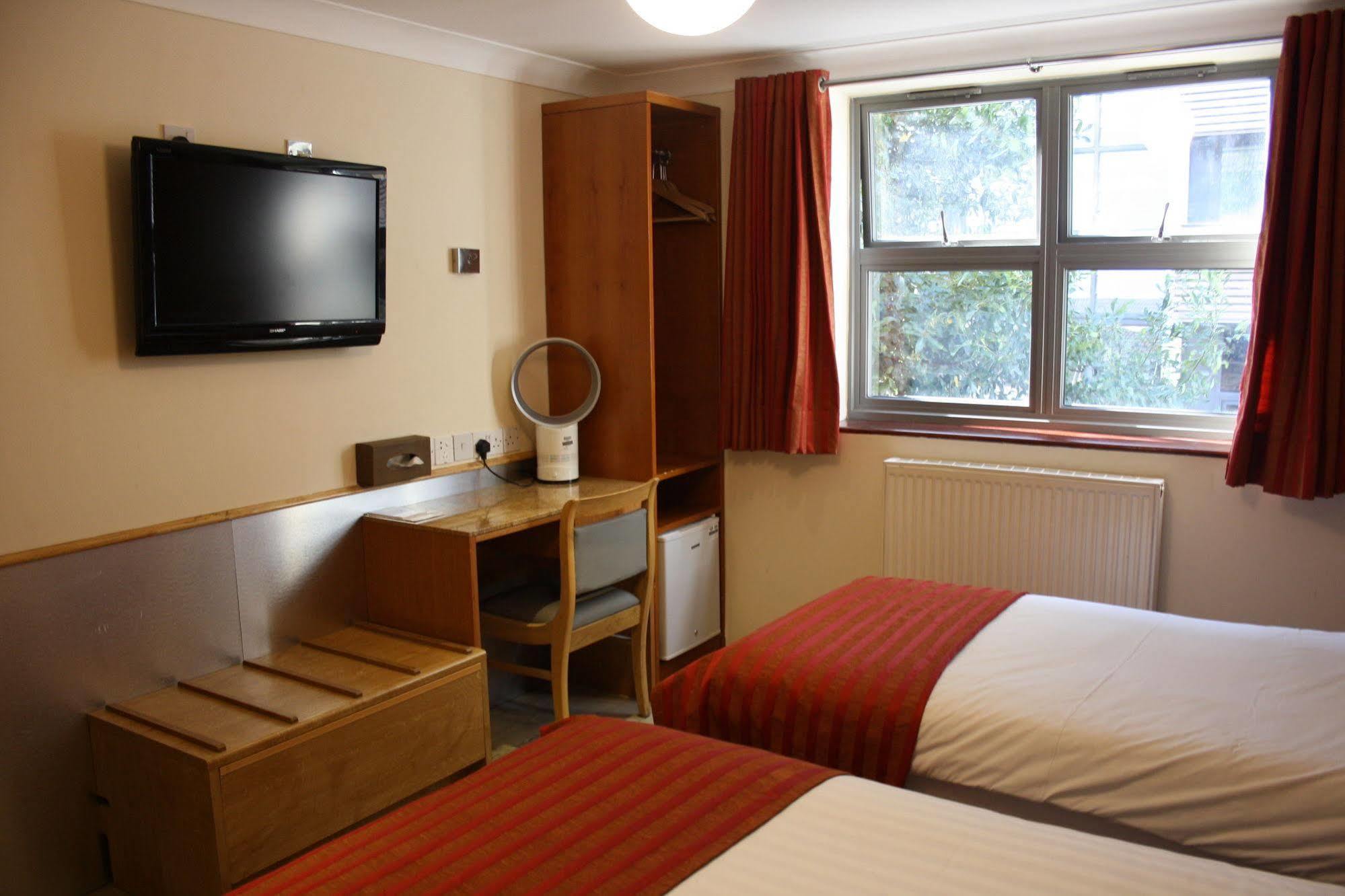 Eurotraveller Hotel- Express London Exterior photo