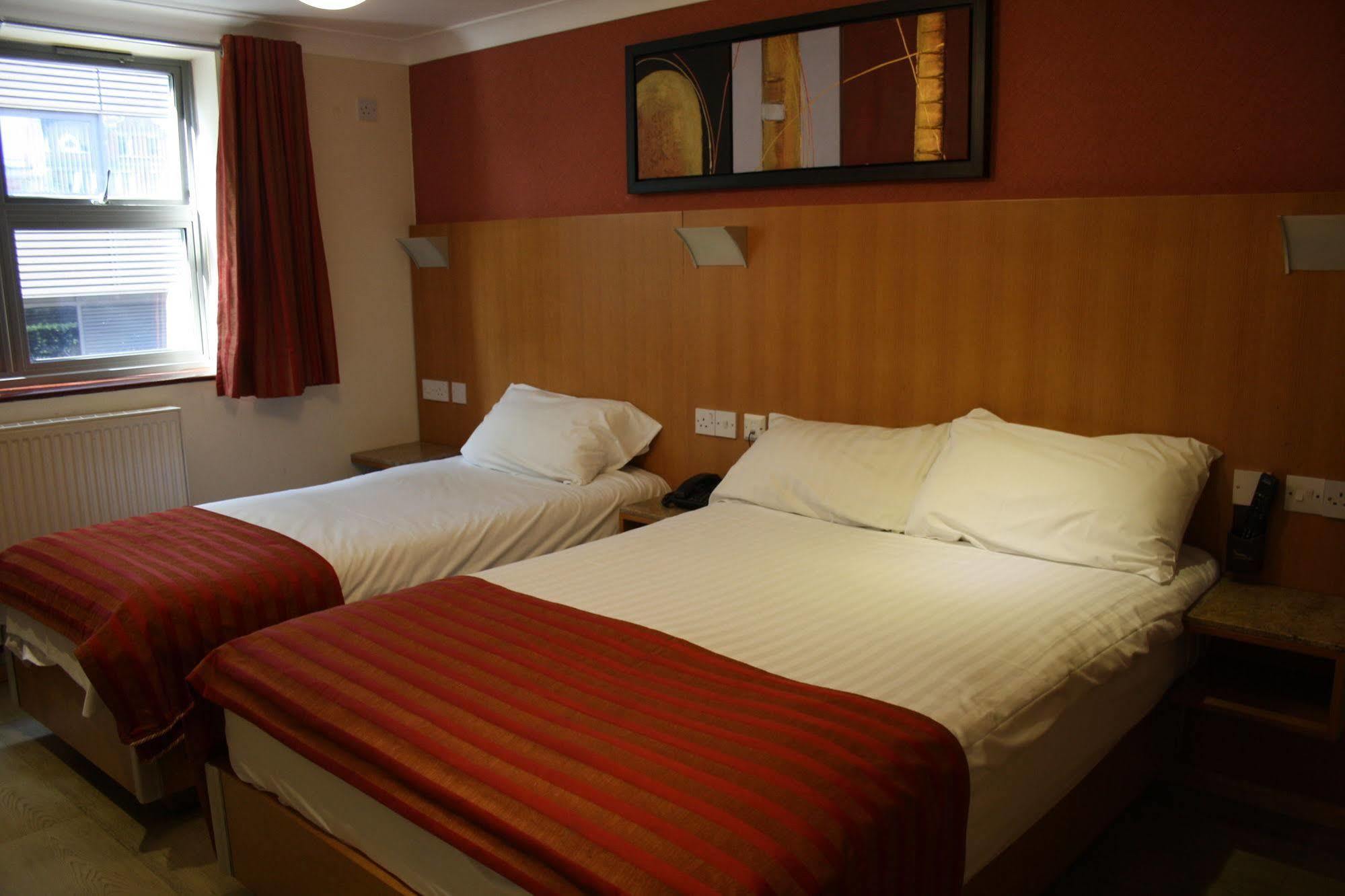 Eurotraveller Hotel- Express London Exterior photo