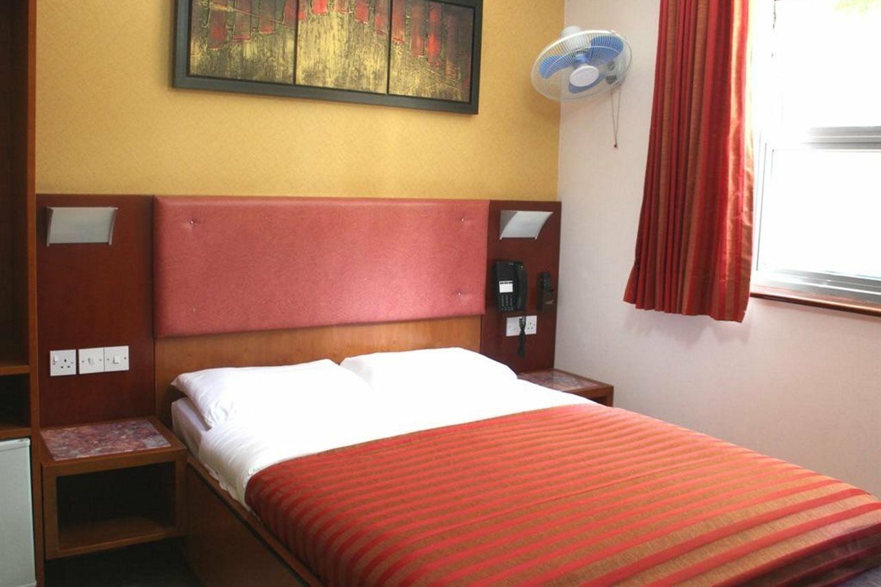 Eurotraveller Hotel- Express London Exterior photo